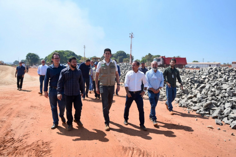 Ministro da Infraestrutura, Marcelo Sampaio, durante vistoria nas obras do aeroporto de Araguaína