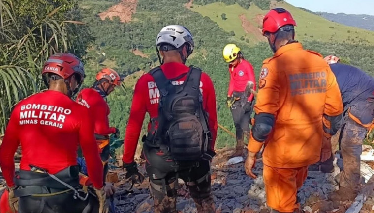 Equipe do Corpo de Bombeiros do Tocantins atua nas ações de resgate