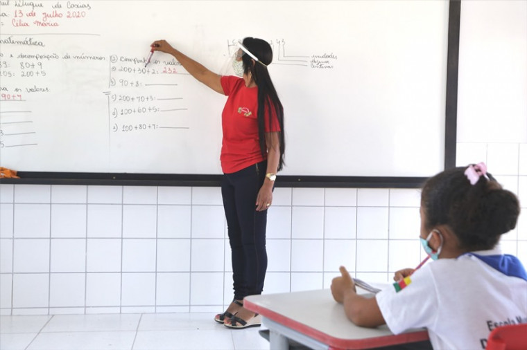 Sintet convoca professores para paralisação em Araguaína