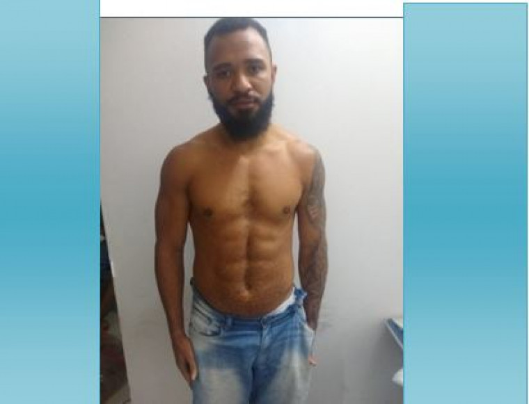 O suspeito foi identificado como Adriano Pereira da Cruz de 33 anos