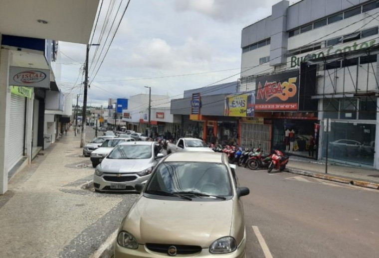 Avenida Cônego João Lima, centro comercial de Araguaína