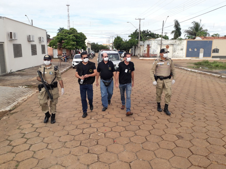Equipe de fiscalização nas ruas de Guaraí