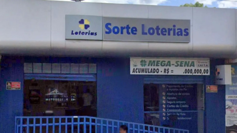 Sorte Loterias fica localizada na Praça das Bandeiras, no centro da cidade.