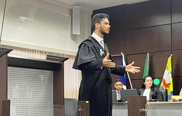 Advogado Maurício Araújo
