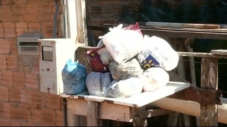 Lixo acumulado nas ruas de Gurupi