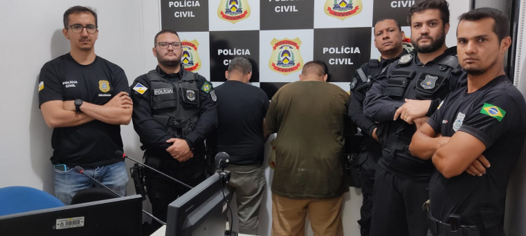 Dois suspeitos presos após a tentativa de golpe.