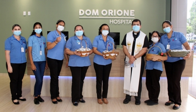Equipe do Hospital Dom Orione percorreu os setores da unidade para celebrar o Dia do Enfermo.