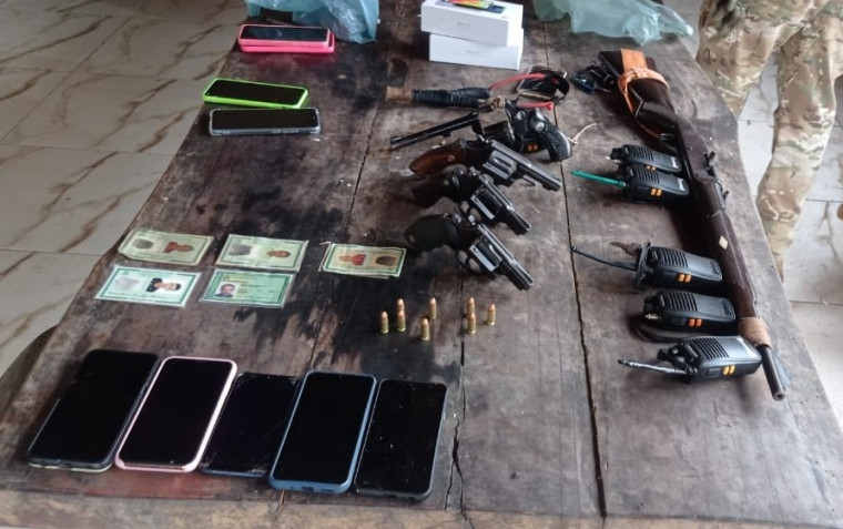 Armas apreendidas durante a operação na zona rural de Goiatins