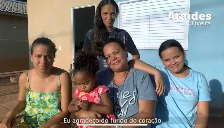 Luciana Ribeiro é mãe de quatro filhas
