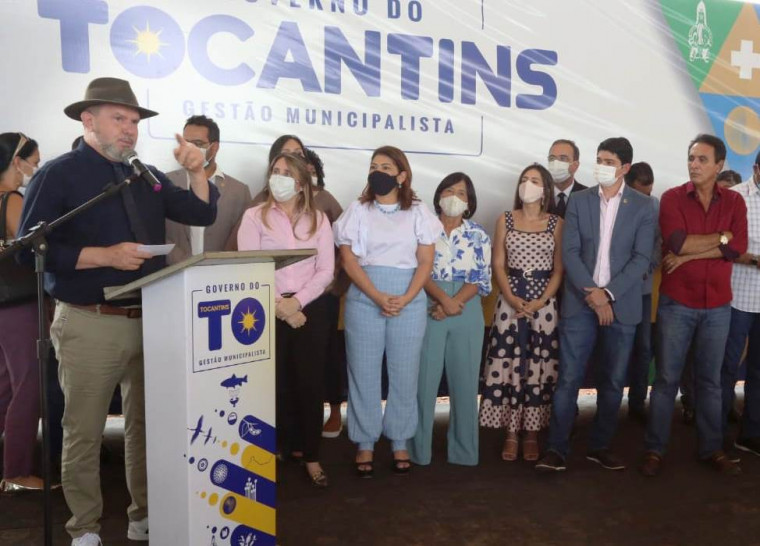 Governador Carlesse está cumprindo agenda em Paraíso do Tocantins