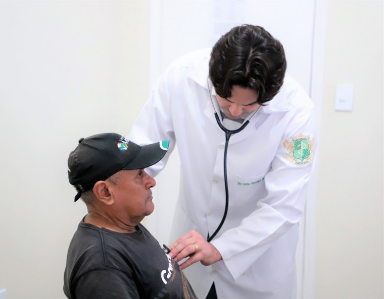 Na consulta on-line, paciente Carlos Pereira também recebeu acompanhemnto médico do clínico-geral