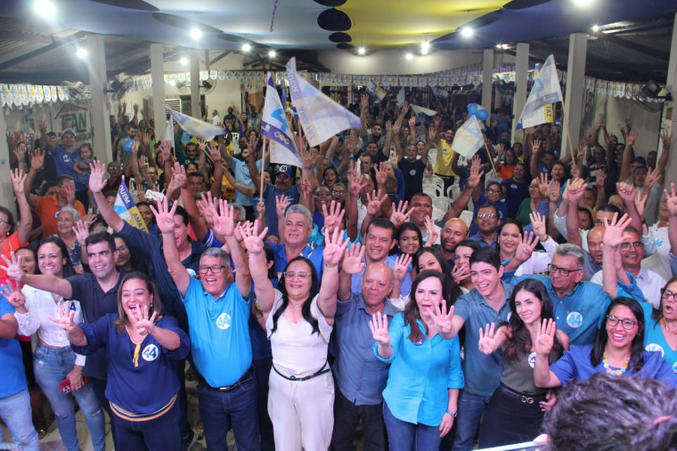 Evento oficializou a chapa do atual prefeito Big Jow, da vice Rosilene Rodrigues