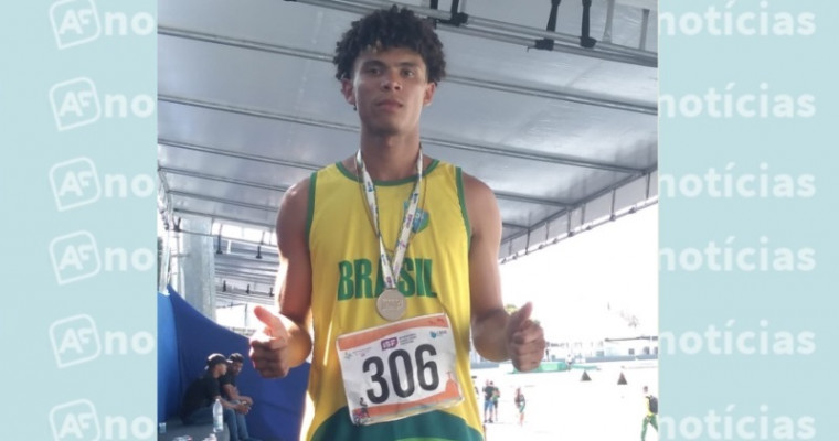 Estudante-atleta Paulo Henrique