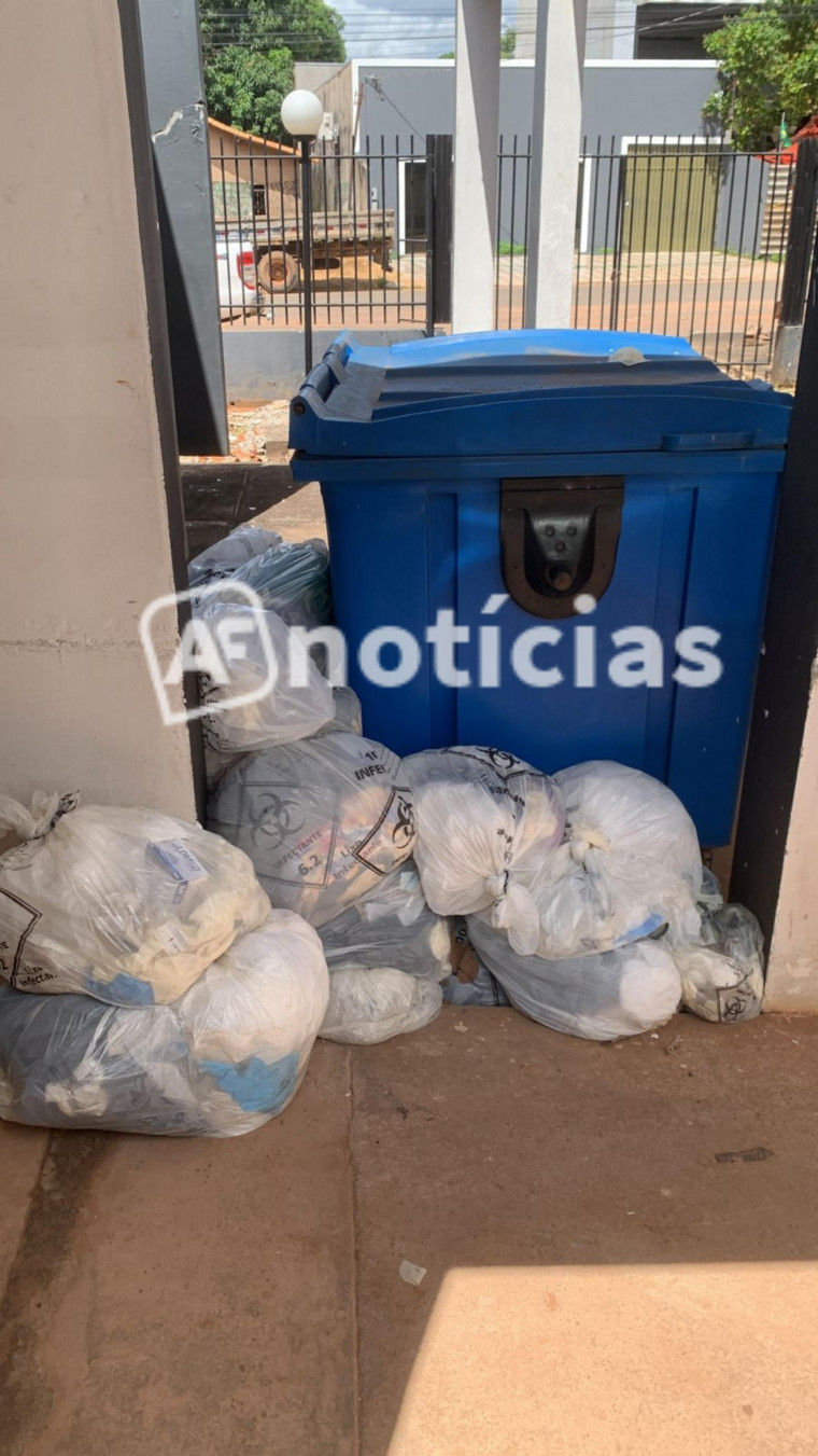 Lixo acumulado no IML de Araguaína.