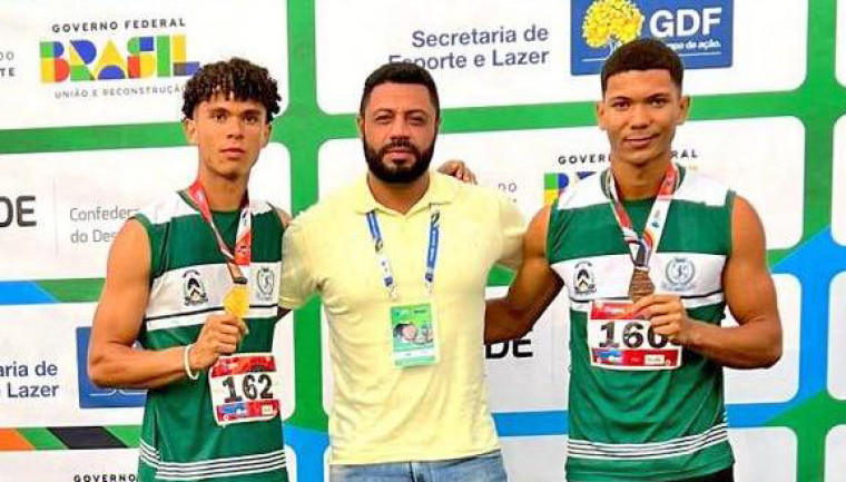 Estudantes-atletas do Tocantins celebram conquista da medalha de ouro na modalidade Salto em Distância