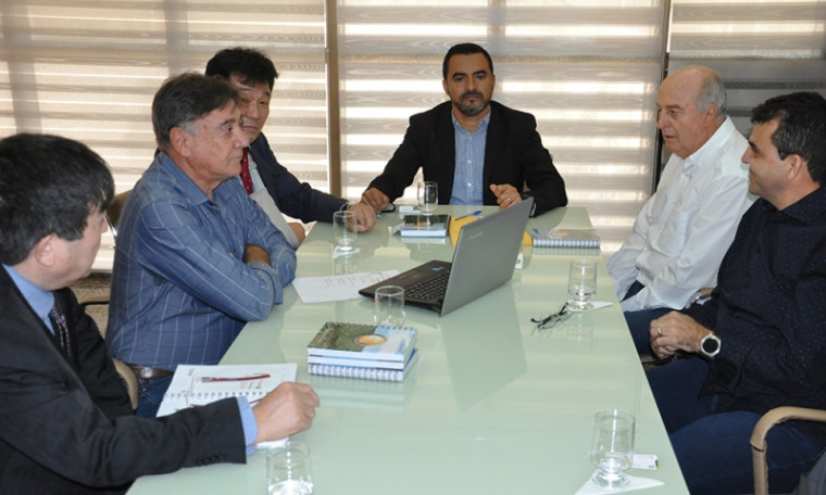 Wanderlei Barbosa recebe grupo de investidores no Palácio Araguaia