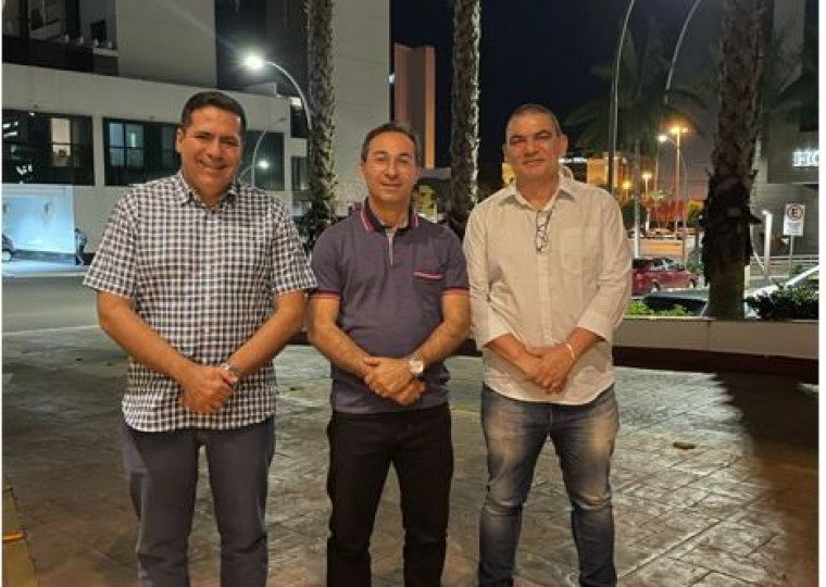 Gideon Soares, prefeito Wagner Rodrigues e o vice Marcus Marcelo