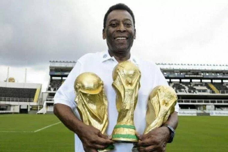 Pelé teve uma vida marcada por grandes feitos e polêmicas