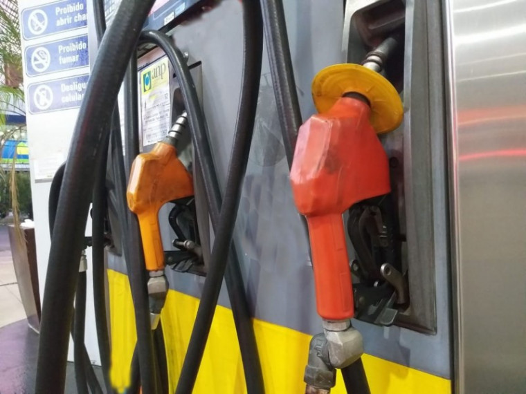 O preço do combustível voltou ao patamar de março