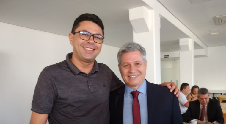 Edmundo Rodrigues com o ministro Paulo Teixeira, do MDA.