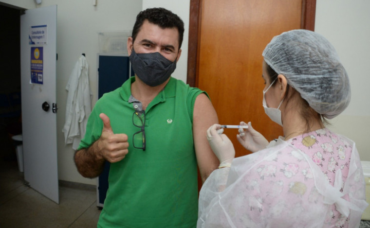 Vacinação no Tocantins alcança 50% da população.