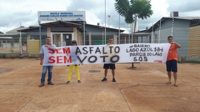Faixa manda recado aos políticos de Araguaína