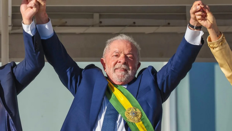 Lula já assinou vários decretos para revisão de algumas políticas do Governo Federal