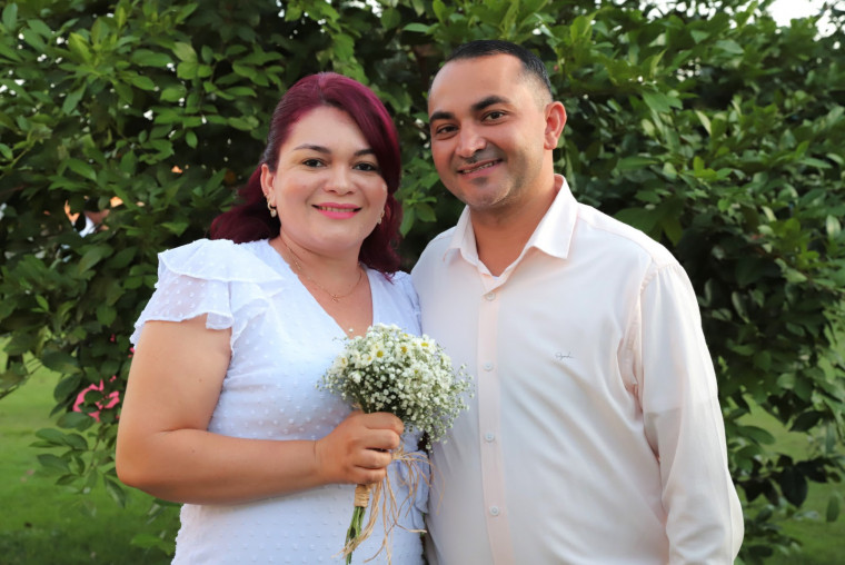 Adriana e Cleidivaldo tinham o sonho de se casar desde que começaram a namorar, há quatro anos.