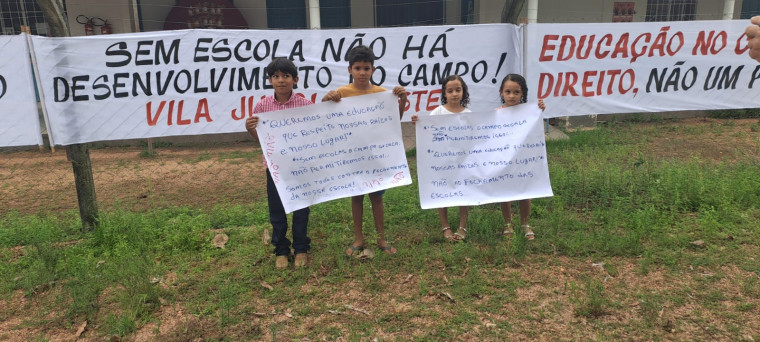 As escolas Mata Azul e Amazonas atendem juntas cerca de 120 alunos da zona rural