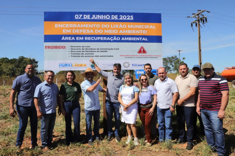 Autoridades e população prestigiaram 2º Sepultamento de Lixão