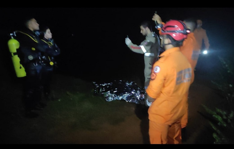 Corpo foi encontrado a aproximadamente 2mt de profundidade