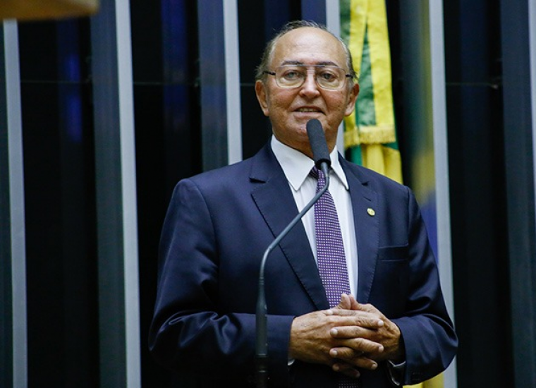 Mandato de deputado federal ficou garantido a Lázaro Botelho