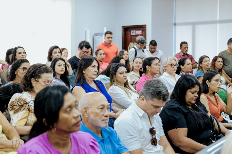 Cada vereador escolheu quatro mulheres para homenagem