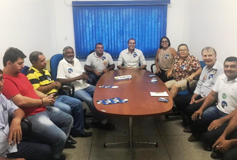 Ataídes e apoiadores
