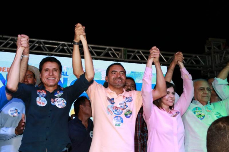 Comício foi organizado pelo deputado e candidato à reeleição Nilton Franco