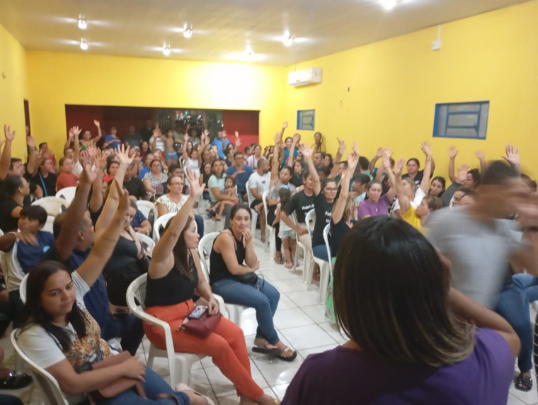 Após a reunião com o prefeito, categoria deliberou pelo fim da greve