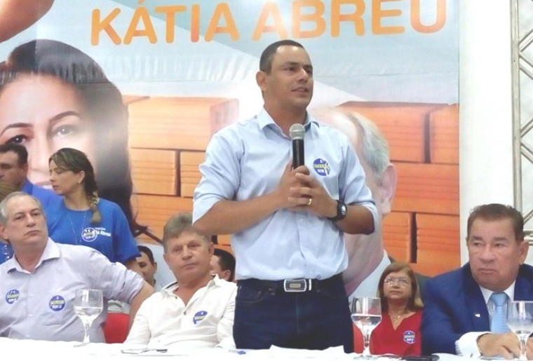Terciliano Gomes é presidente da UVET e suplente de senador