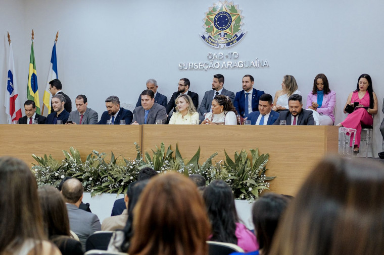 Nova diretoria da OAB Araguaína é empossada.