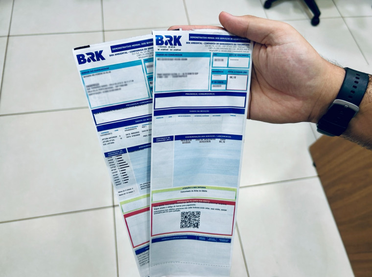 Fatura de água e o aviso de débito são semelhantes