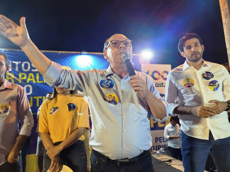 Dimas durante evento político de Tiago Andrino e Mauro Lacerda, candidatos a deputado pelo PSB
