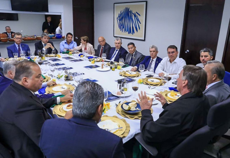 Almoço de senadores com o ex-presidente Jair Bolsonaro