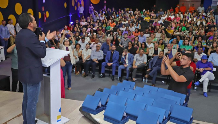 Wanderlei Barbosa durante discurso