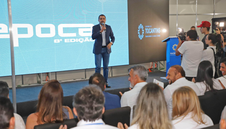 Governador durante seu pronunciamento.