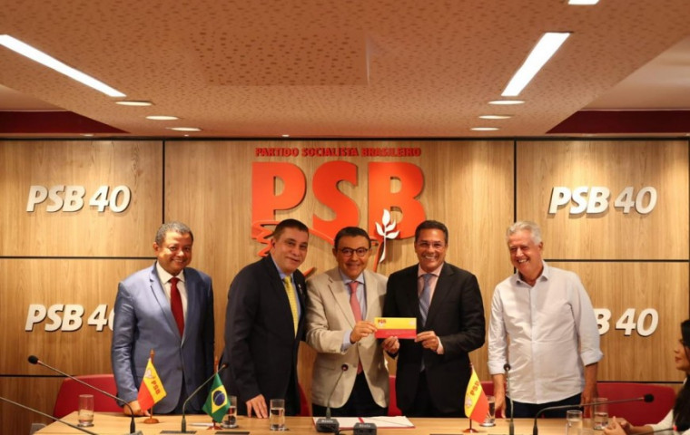 Filiação de Luxemburgo ao PSB de Carlos Amastha