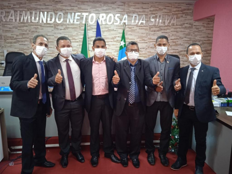 Mesa diretora eleita pela Câmara de Palmeirante