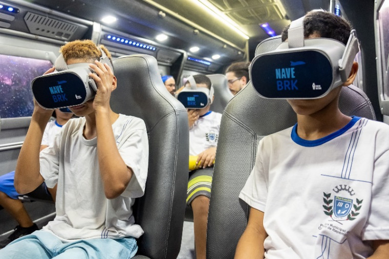 A visita à Nave e o Cinema são gratuitos para toda a comunidade.