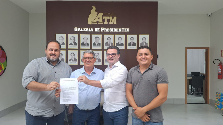 Chapa União Municipalista protocolando o registro eleitoral